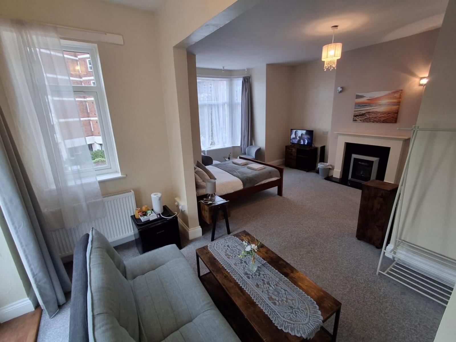 Inn By The Sea, Portsmouth - En Suite Rooms With Sea View Possible, Parking Ev 22Kw エクステリア 写真