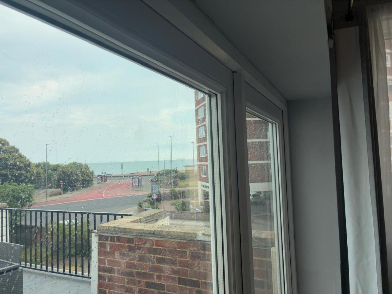 Inn By The Sea, Portsmouth - En Suite Rooms With Sea View Possible, Parking Ev 22Kw エクステリア 写真
